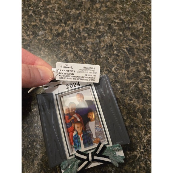 HALLMARK- 2024 Family Photo Christmas Ornament Holiday Window Shutter Design - Picture 3 of 4